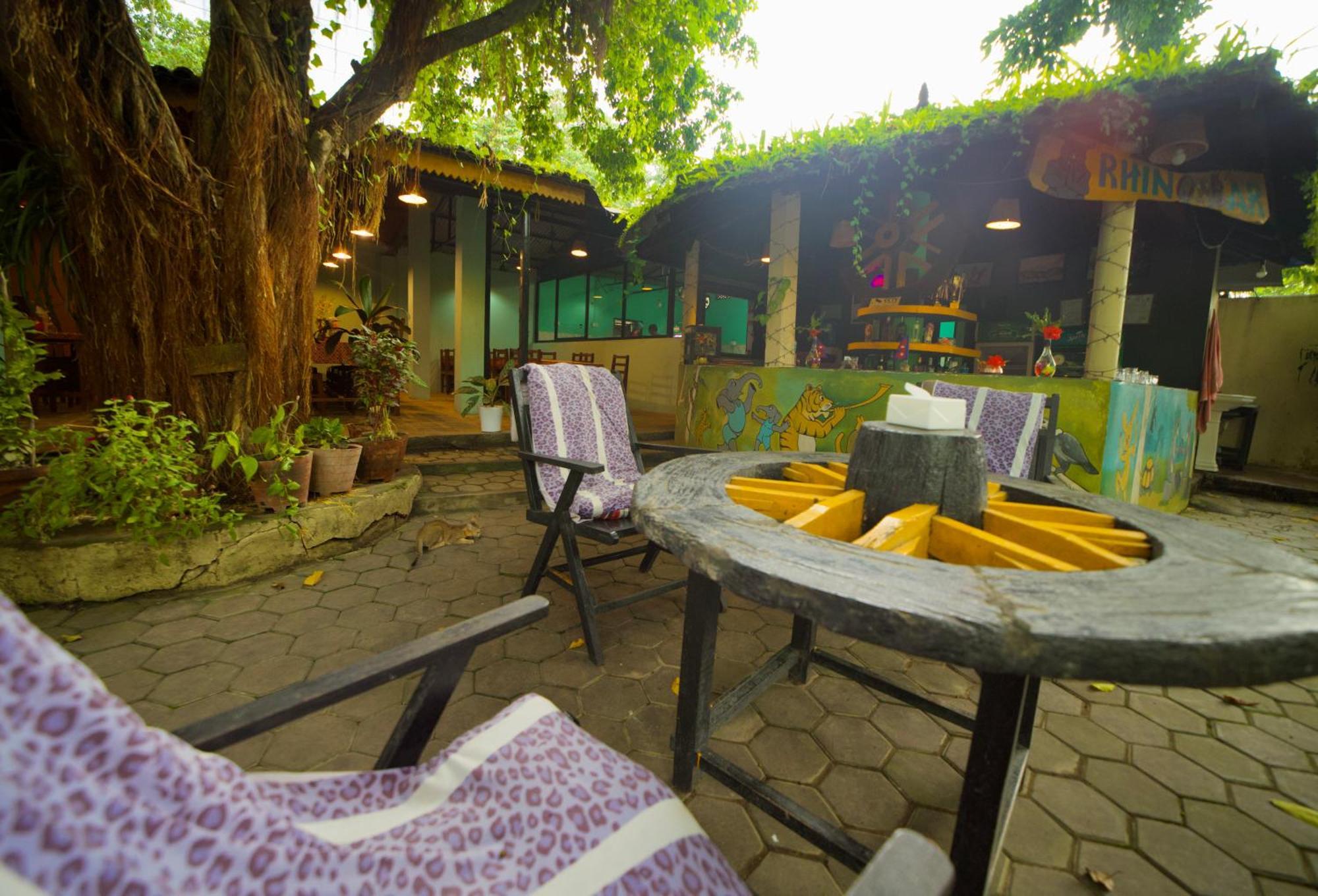 Chitwan Gaida Lodge - Animal Lovers & Birdwatchers Paradise Sauraha Buitenkant foto